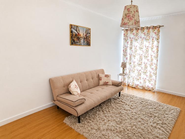 Apartament cu 3 camere decomandat, mobilat în Chiajna