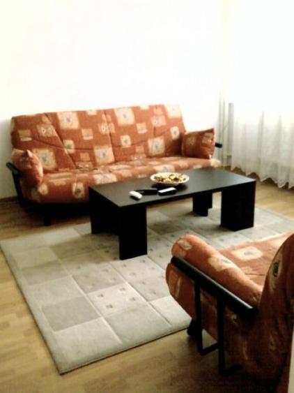 Apartament cu 2 camere decomandat în Drumul Taberei