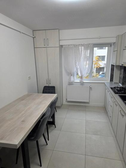 Apartament cu 3 camere decomandat în Obcini