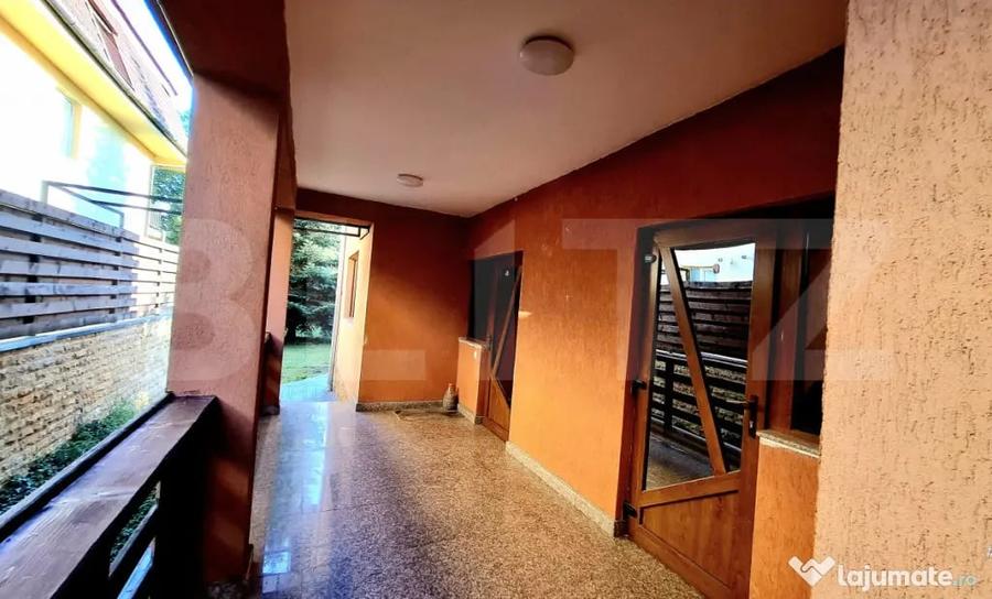 Casă cu 7 camere cu Teren 500 Mp în Bună Ziua