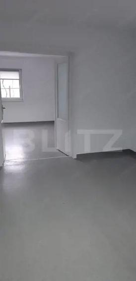 Casă cu 5 camere cu Teren 1207 Mp în Criș