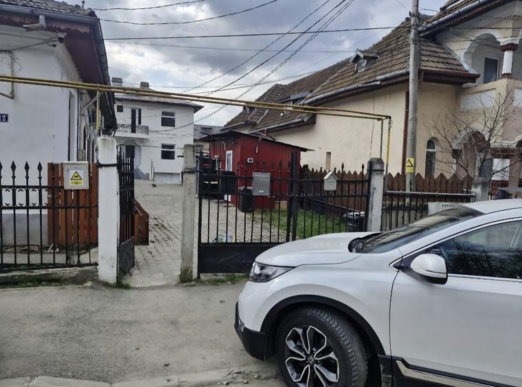Casă cu 3 camere în Central