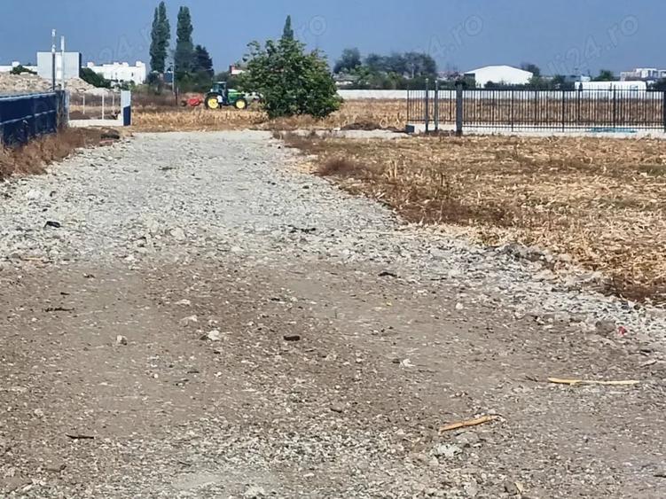Teren de 5000 mp, în Vârteju
