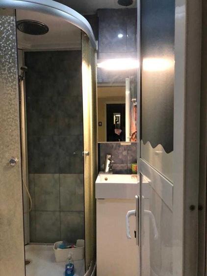 Apartament cu 3 camere decomandat în Carrefour