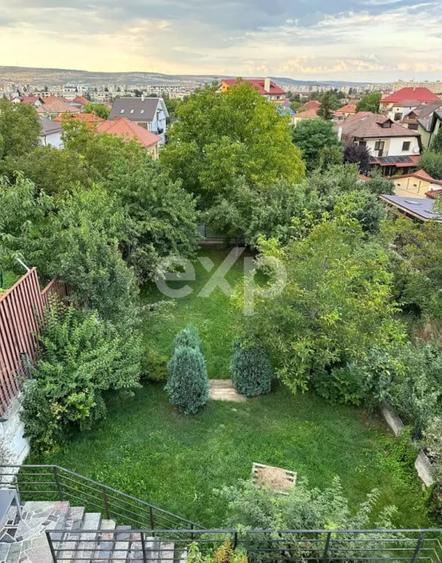 Casă cu 5 camere cu Teren 600 Mp în Andrei Mureșanu