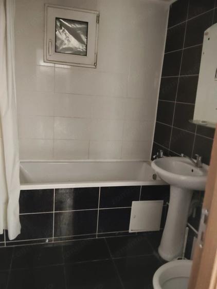 Apartament cu 3 camere semidecomandat în Liviu Rebreanu