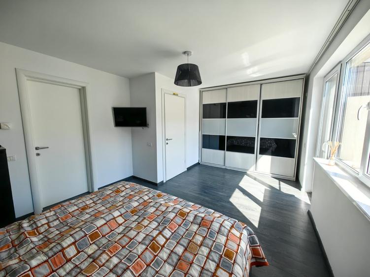 Casă cu 4 camere cu Teren 125 Mp în Est
