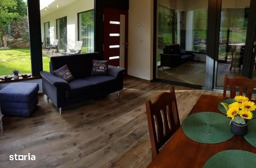 Casă cu 4 camere cu Teren 1800 Mp în Cetate