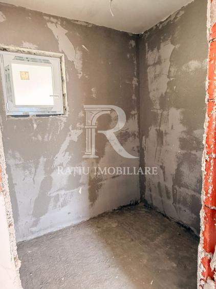 Casă individuală cu 4 camere cu Canalizare în Sântandrei