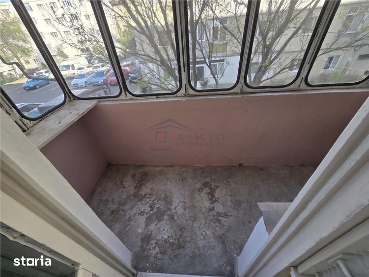 Apartament cu 2 camere semidecomandat, mobilat în Central