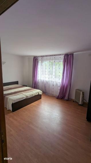Casă cu 5 camere cu Teren 500 Mp în Central