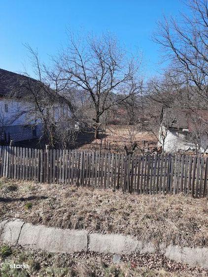 Teren de 1039 mp, în Valea Mare