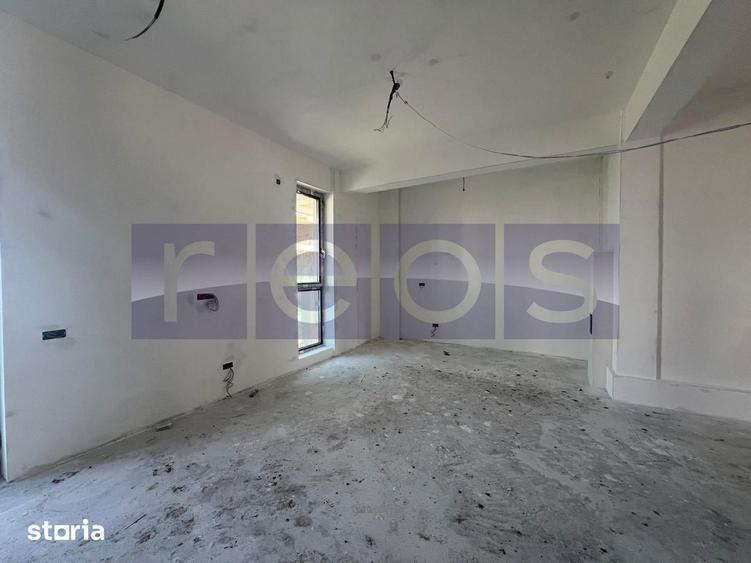 Spațiu comercial, de 65 mp, în Titan