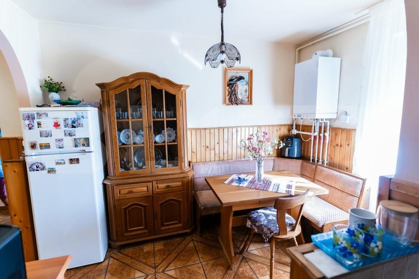 Apartament cu 2 camere decomandat, mobilat în Tudor