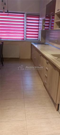 Casă cu 5 camere cu Teren 700 Mp în Străulești
