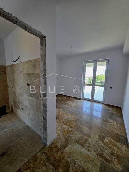 Apartament cu 4 camere decomandat în Faleza Nord