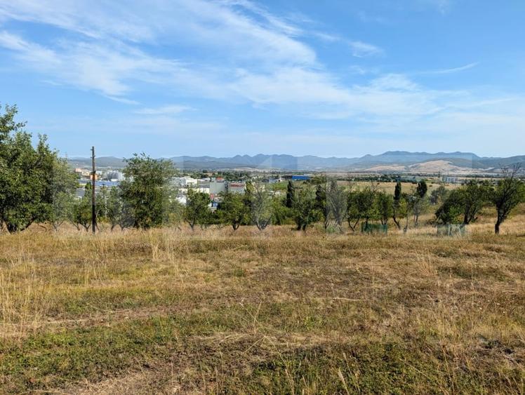 Teren Construcții de 1400 mp, în Zăvoi