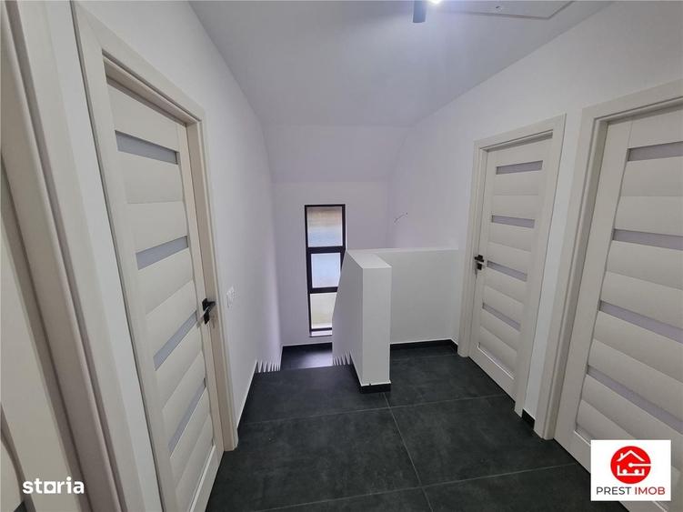 Casă cu 4 camere în Sâncraiu de Mureș