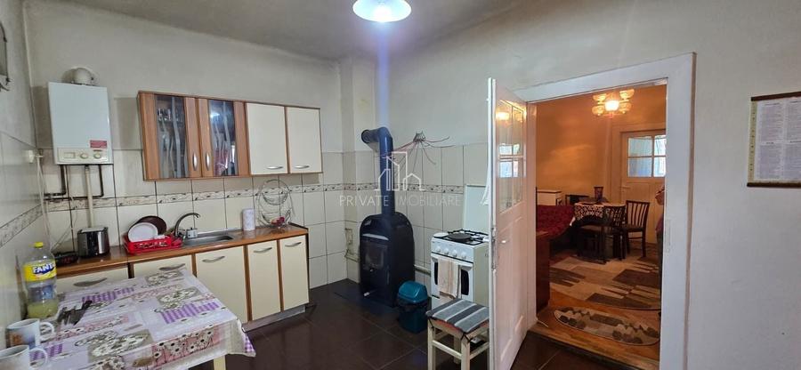 Casă individuală cu 4 camere cu Canalizare în Nord