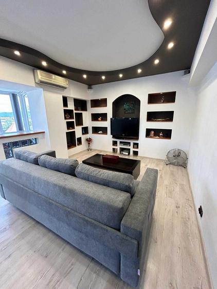 Apartament cu 2 camere decomandat în Ultracentral