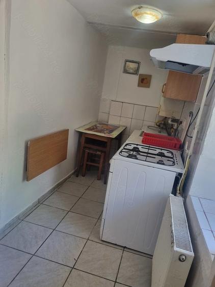 Garsonieră decomandată în Central