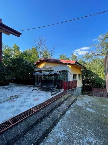 Casă cu 4 camere în Central