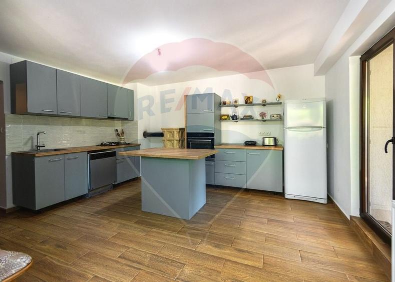 Duplex cu 4 camere cu Teren 573 Mp în Satulung
