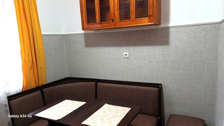 Apartament cu 2 camere decomandat în Pecinișca