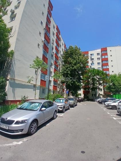 Aparatorii Patriei - vanzare apartament 3 camere
