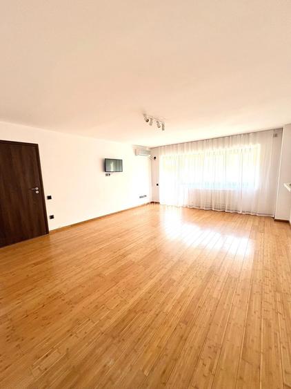 Birou, de 67 mp, în Timpuri Noi