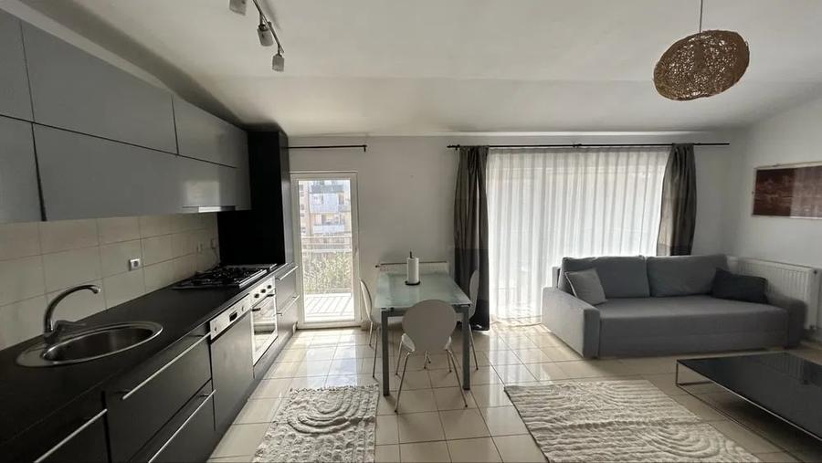 Apartament cu 2 camere semidecomandat, mobilat în Florești — fotografia 3
