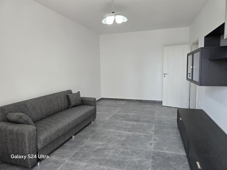 Apartament cu 2 camere decomandat în Apărătorii Patriei