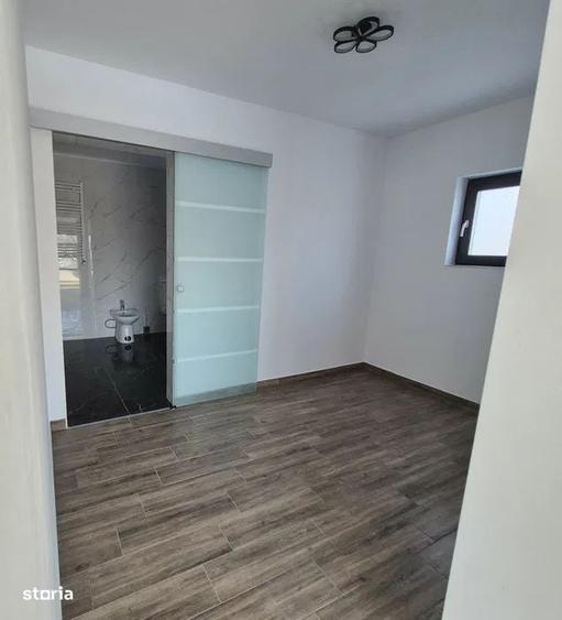 Casă cu 4 camere cu Teren 1500 Mp în Hlincea