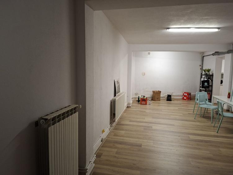 Spațiu comercial, de 160 mp, în Jigodin-Băi