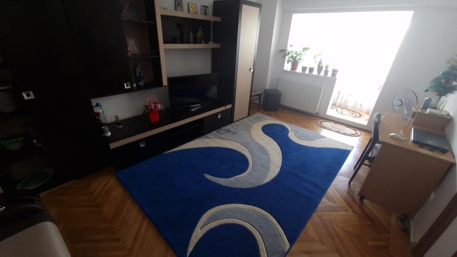 Apartament cu 2 camere decomandat în Județean