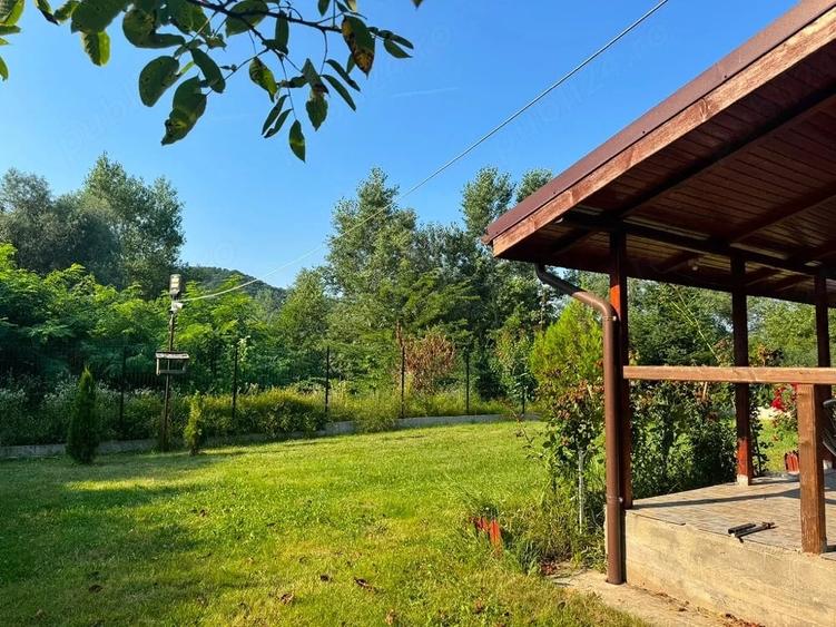 Casă cu Teren 1147 Mp în Vernești