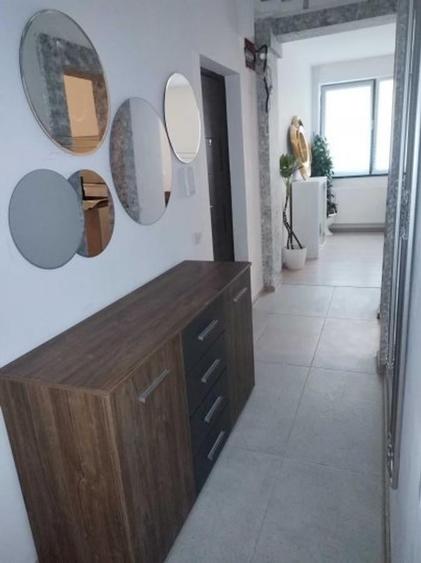 Apartament cu 3 camere decomandat în Tomis Plus