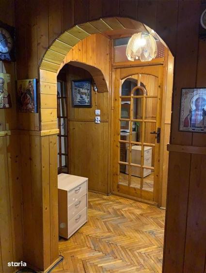 Apartament cu 3 camere decomandat în Dâmbovița