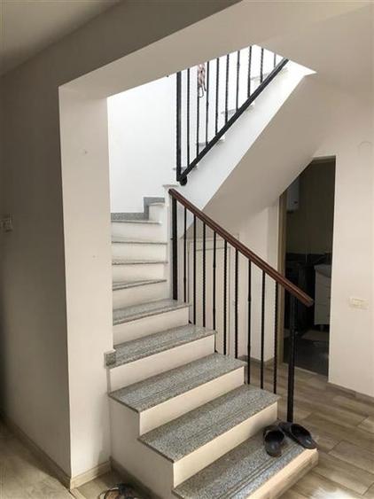 Casă individuală cu 3 camere cu Canalizare în Central