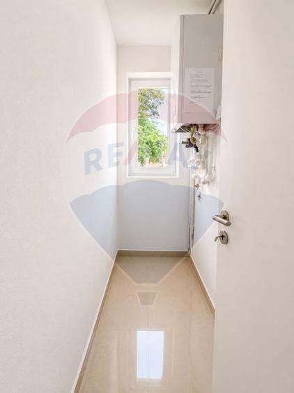 Apartament cu 4 camere decomandat în Central