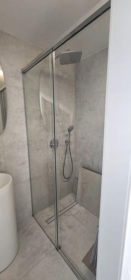 Casă individuală cu 7 camere cu Canalizare în Nord-Vest