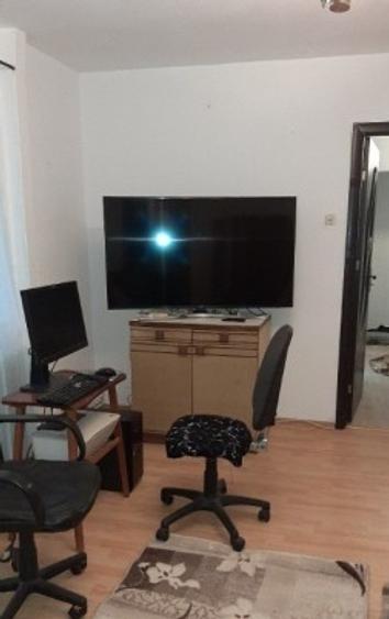Apartament cu 2 camere semidecomandat, mobilat în Tătărași