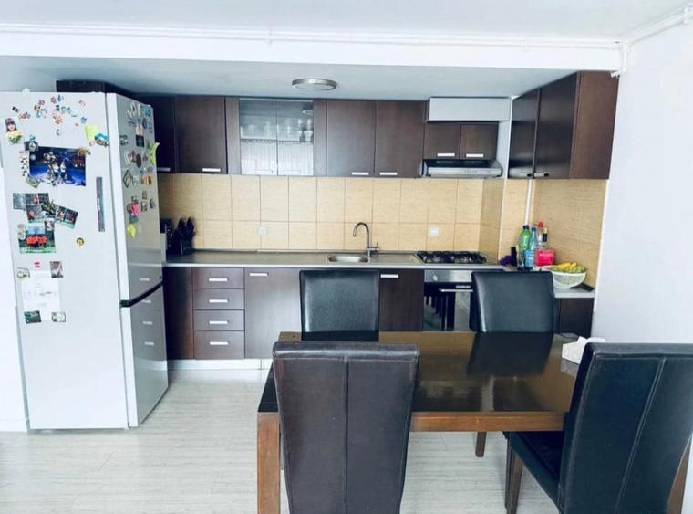 Apartament cu 3 camere semidecomandat în Florești