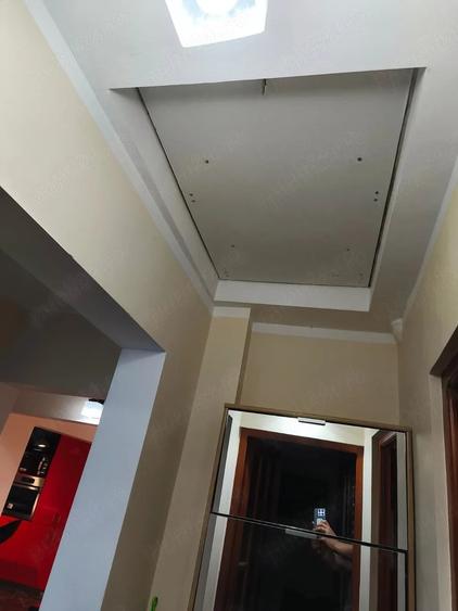 Apartament cu 4 camere decomandat în Central
