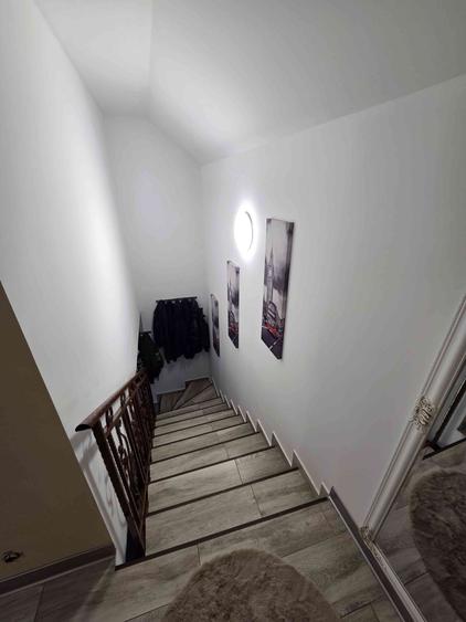 Casă cu 4 camere în Priseaca