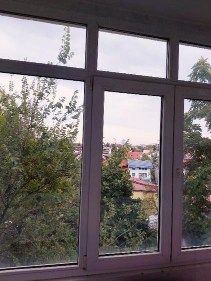 Apartament cu 2 camere semidecomandat, mobilat în 1 Mai