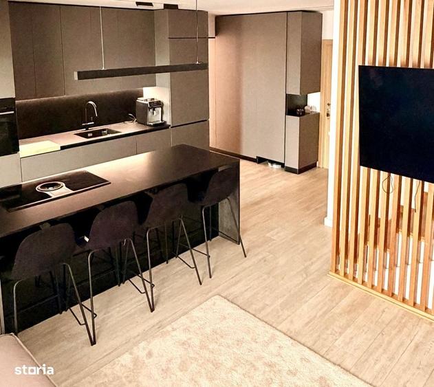 Apartament cu 4 camere în Băneasa