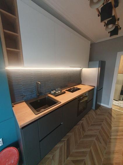 Apartament cu 2 camere decomandat în Calea București