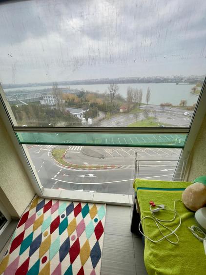 Apartament cu 3 camere decomandat, mobilat în Faleza Nord