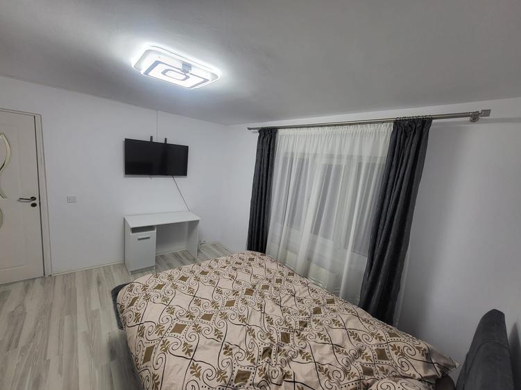 Apartament cu 2 camere decomandat în Uiești